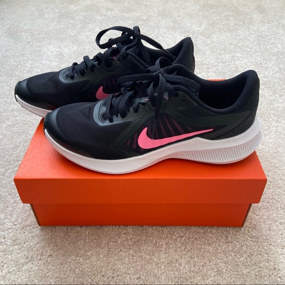 [SOLD] NIB Nike Downshifter 10 Big Kids' Road Running Shoes - Picture 4 of 6